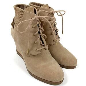 Michael Kors Carrigan Wedge Bootie Tan Lace-up  size 8.5